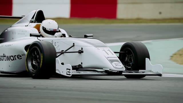 Image of MitsuBachi F110e Experience