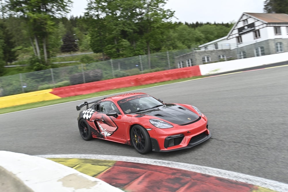 Porsche GT4 RS en pista en Bélgica
